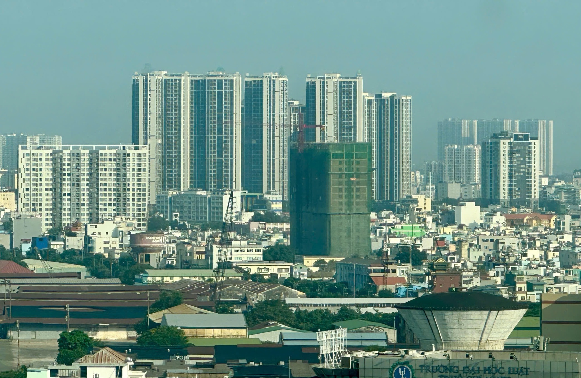 Căn hộ hạ nhiệt "toàn tập"? - Ảnh 1