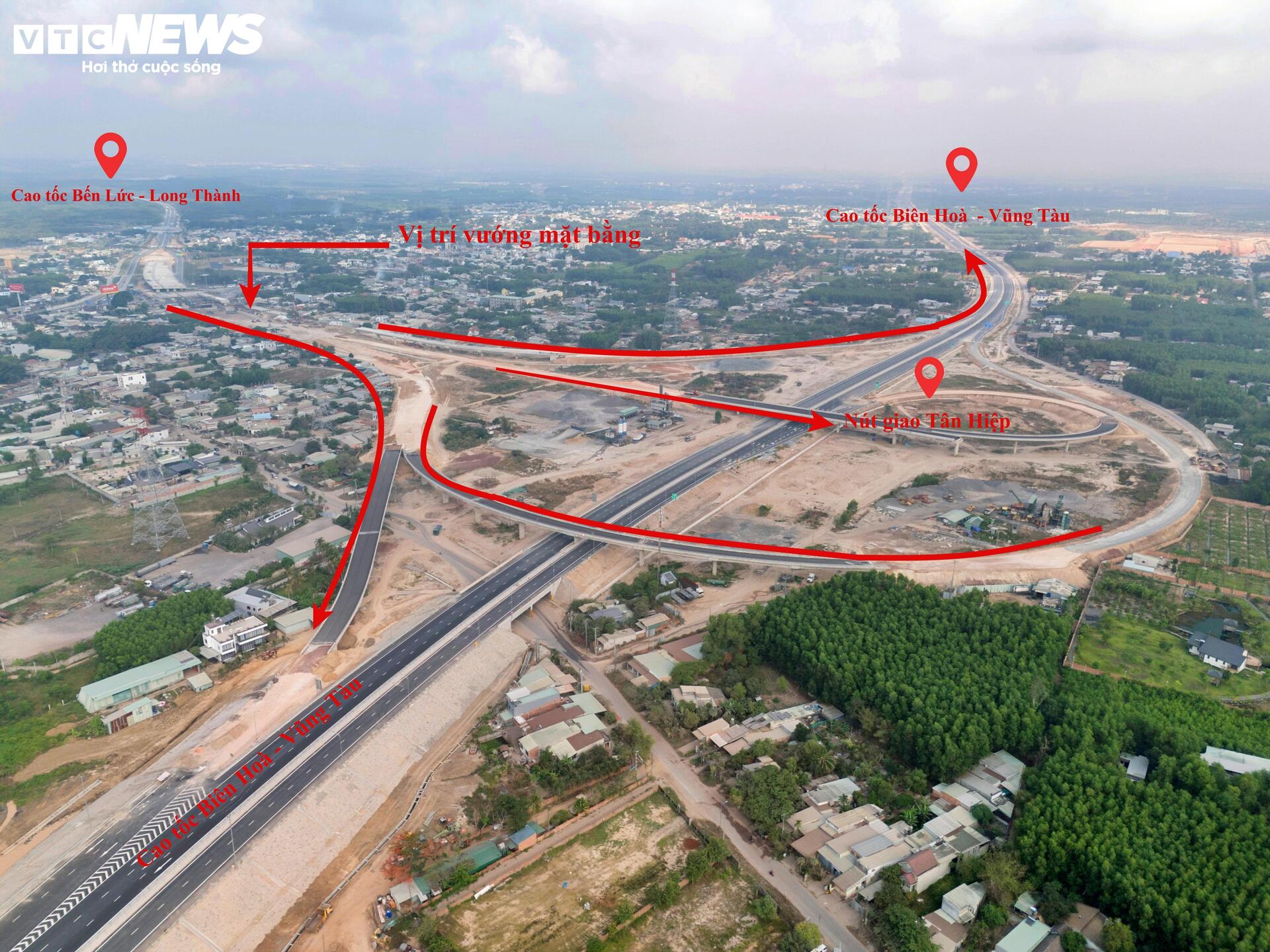 5 hộ dân chưa di dời, nút giao cao tốc Bến Lức-Long Thành nguy cơ chậm tiến độ - Ảnh 1