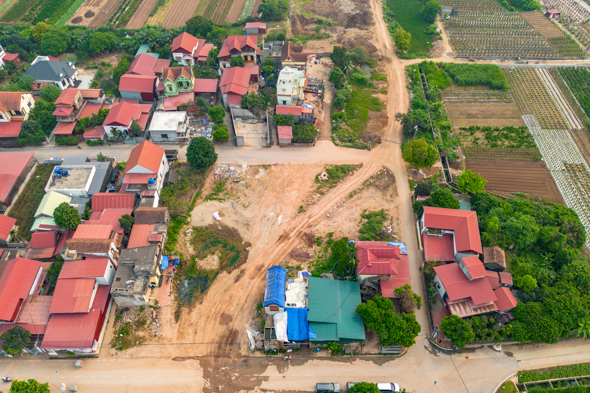 Cận cảnh 2 cây cầu trị giá 16.000 tỷ đồng, kết nối các khu đô thị hàng chục tỷ USD, chiếm 50% nguồn cung căn hộ Hà Nội - Ảnh 9