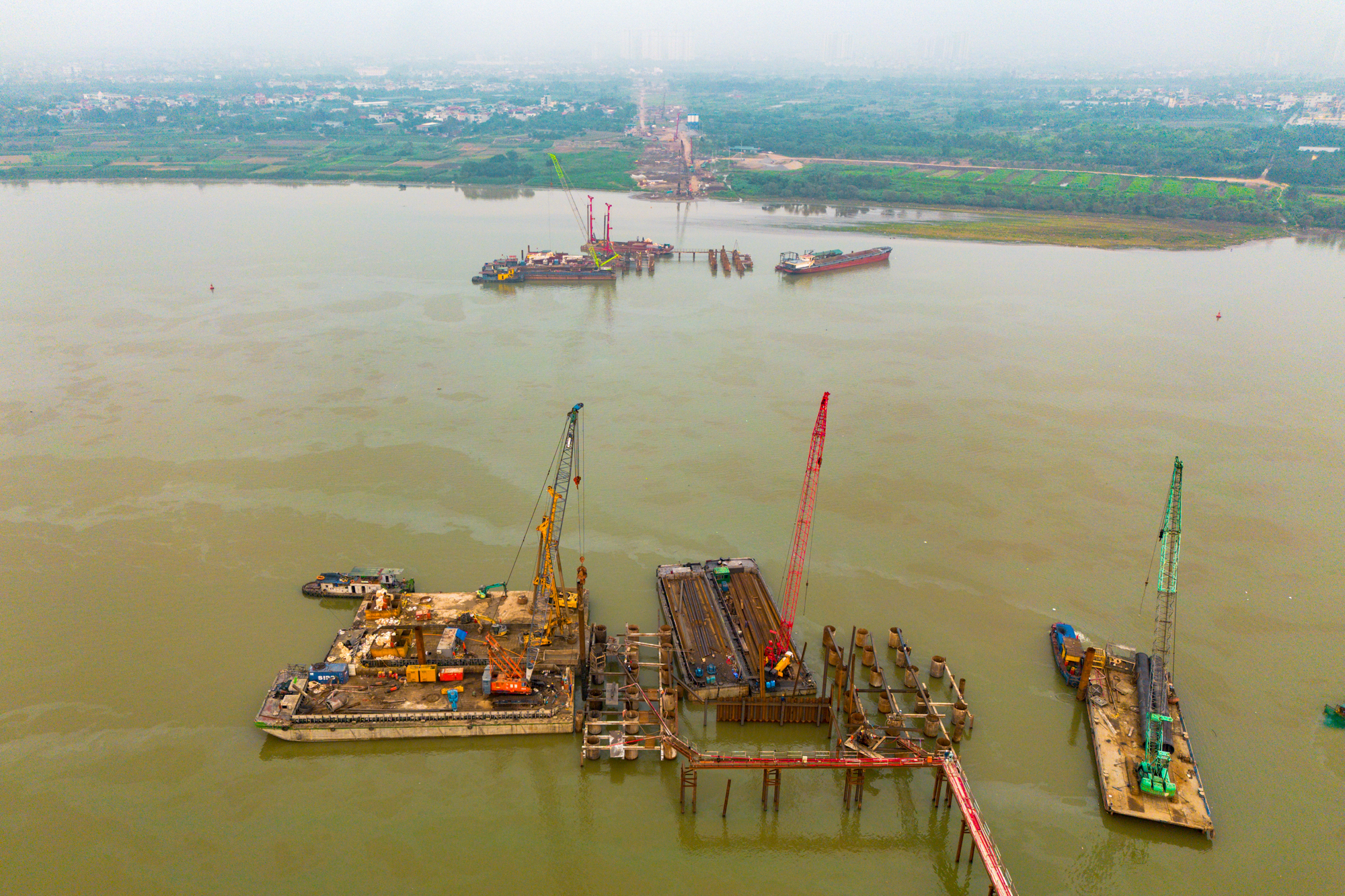 Cận cảnh 2 cây cầu trị giá 16.000 tỷ đồng, kết nối các khu đô thị hàng chục tỷ USD, chiếm 50% nguồn cung căn hộ Hà Nội - Ảnh 3