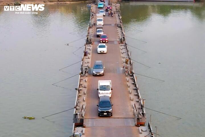 Cầu phao 30 năm tuổi ở Ninh Bình 'oằn mình' gánh tải chờ ngày được thay thế - Ảnh 12