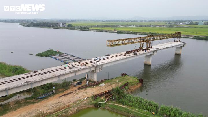 'Năm lần bảy lượt' được gia hạn, cầu 220 tỷ ở Đà Nẵng vẫn dang dở - Ảnh 2