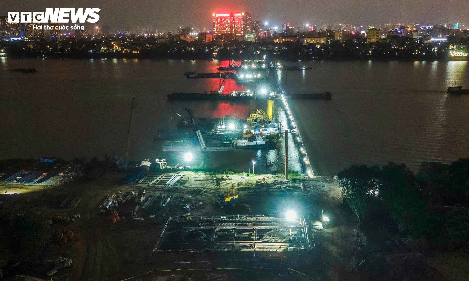 Cầu Trần Hưng Đạo vượt sông Hồng thi công xuyên ngày đêm, tăng tốc về đích 2027 - Ảnh 9
