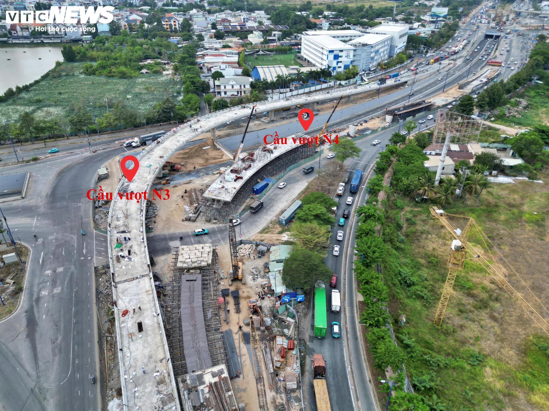 Cầu vượt nút giao 3.400 tỷ đồng ở TP.HCM tăng tốc về đích - Ảnh 2