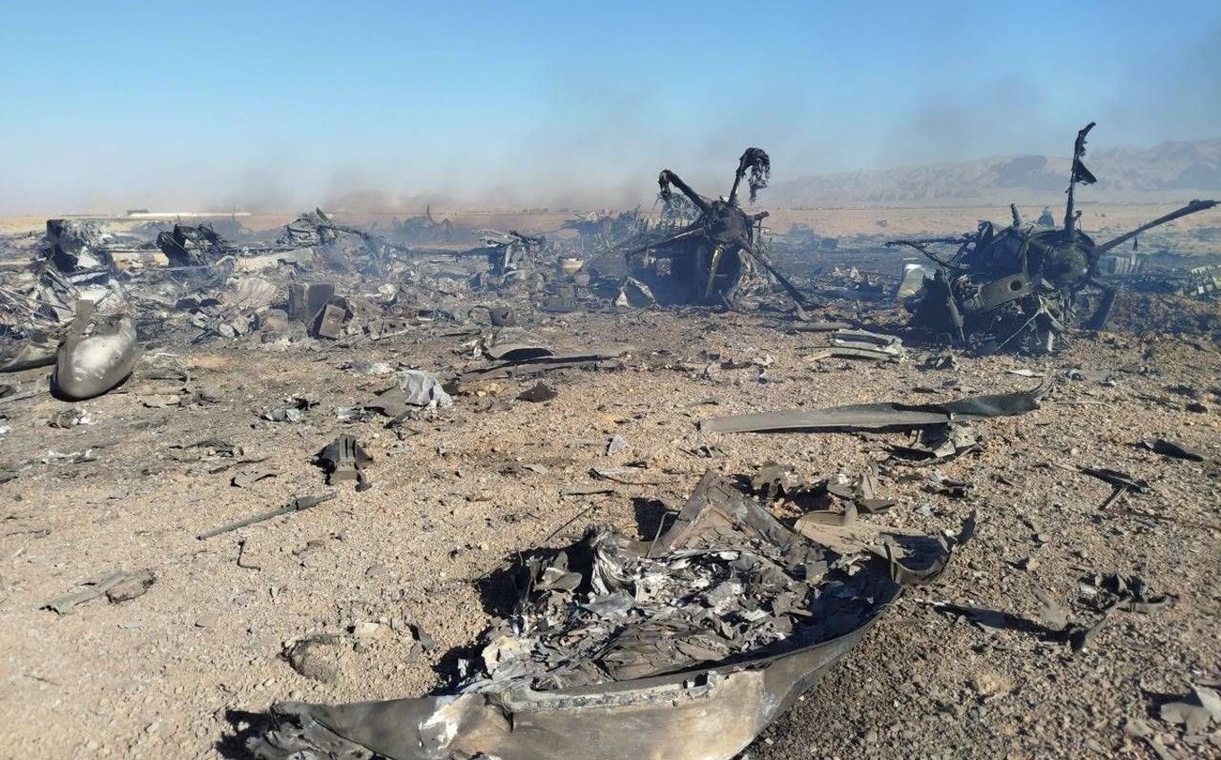 NYT: Mỹ tự cho nổ máy bay để cứu phi công! 36 giờ nghẹt thở và hành động táo bạo phút chót giữa "bão đạn" - Ảnh 2