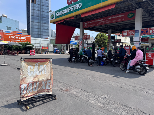 Bán lẻ xăng dầu muốn cộng đủ chi phí vào giá bán - Ảnh 1
