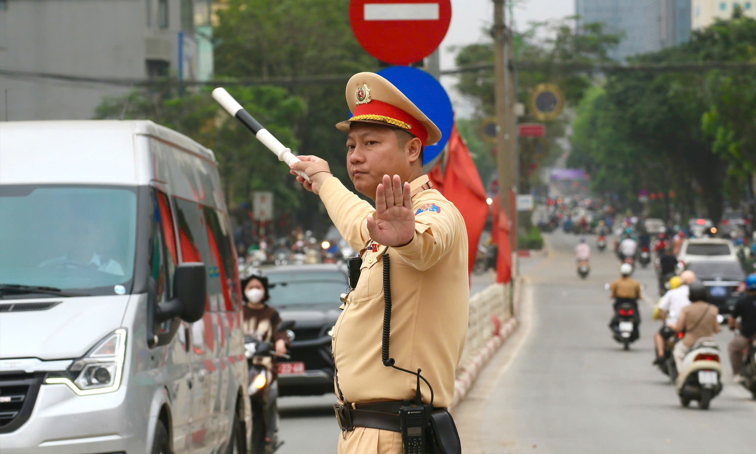 Hà Nội tạm cấm nhiều tuyến đường trong ngày 28/4 - Ảnh 1