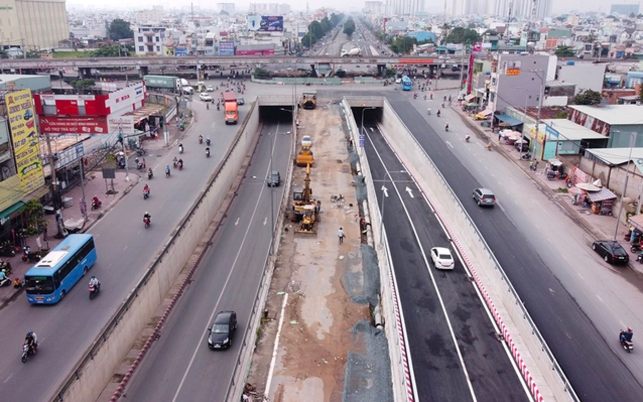 Giá vật liệu “nhảy vọt” theo xăng dầu: Nguy cơ đội vốn hàng chục nghìn tỷ đồng - Ảnh 1