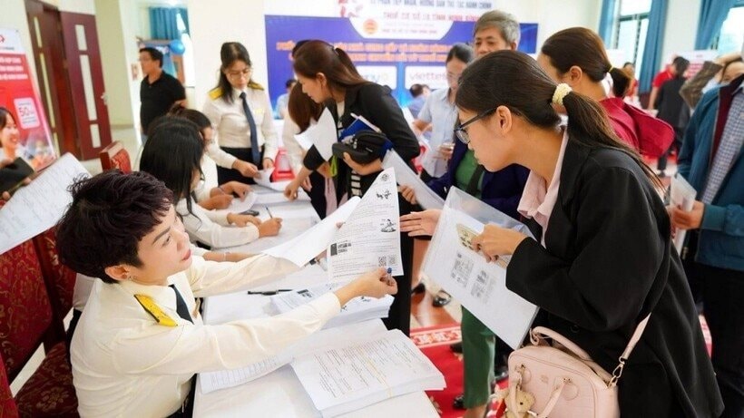 Cục thuế ra thông tư mới: Doanh thu hộ kinh doanh không còn “ước lượng, tự khai” - Ảnh 1