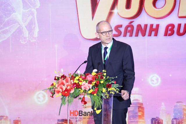 ĐHCĐ HDBank: Bước vào chu kỳ tăng trưởng mới, kế hoạch lợi nhuận năm 2026 tăng trên 40% - Ảnh 4