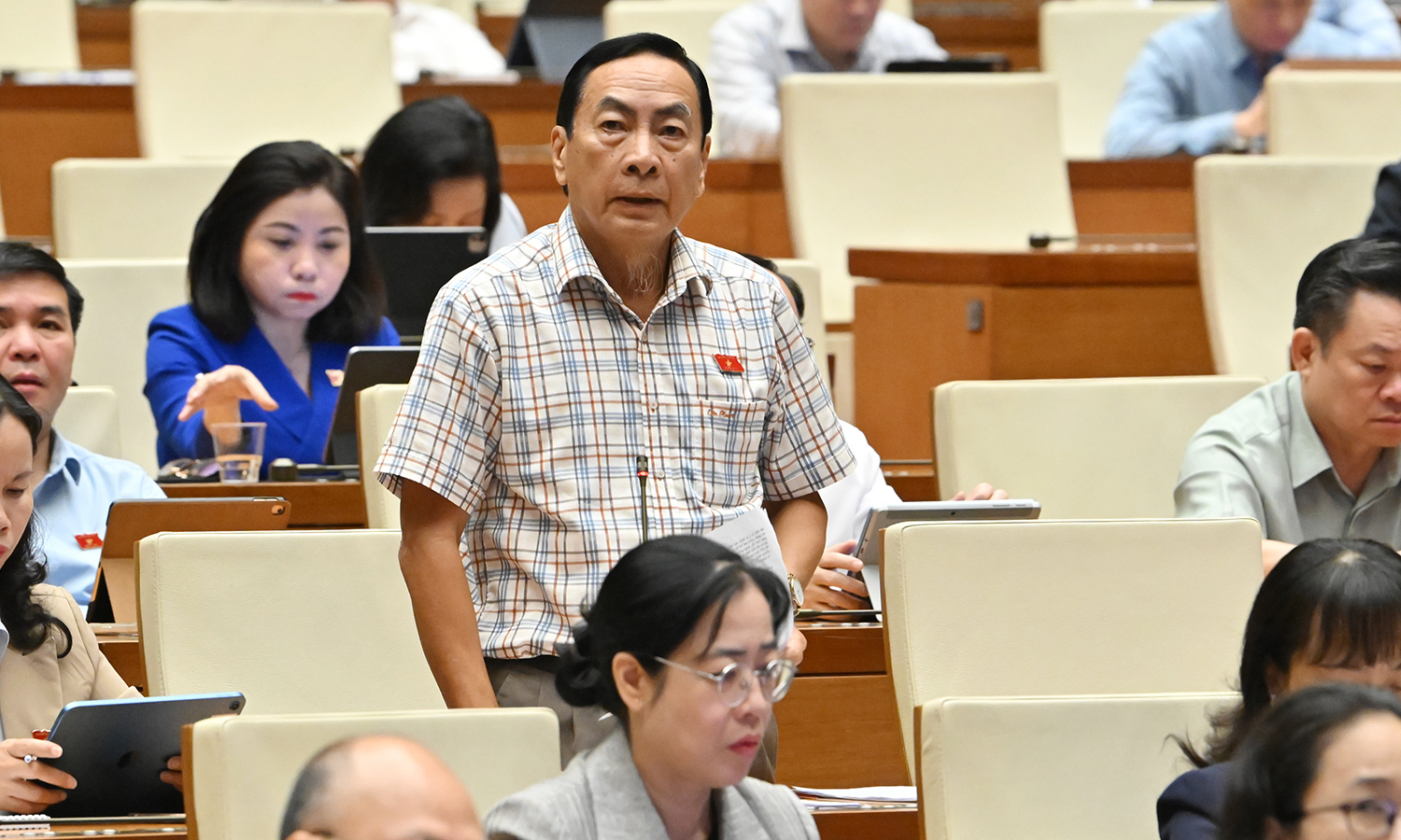 ĐBQH đề xuất không cải tạo nhà cao tầng, chung cư xuống cấp trong nội đô Hà Nội - Ảnh 1