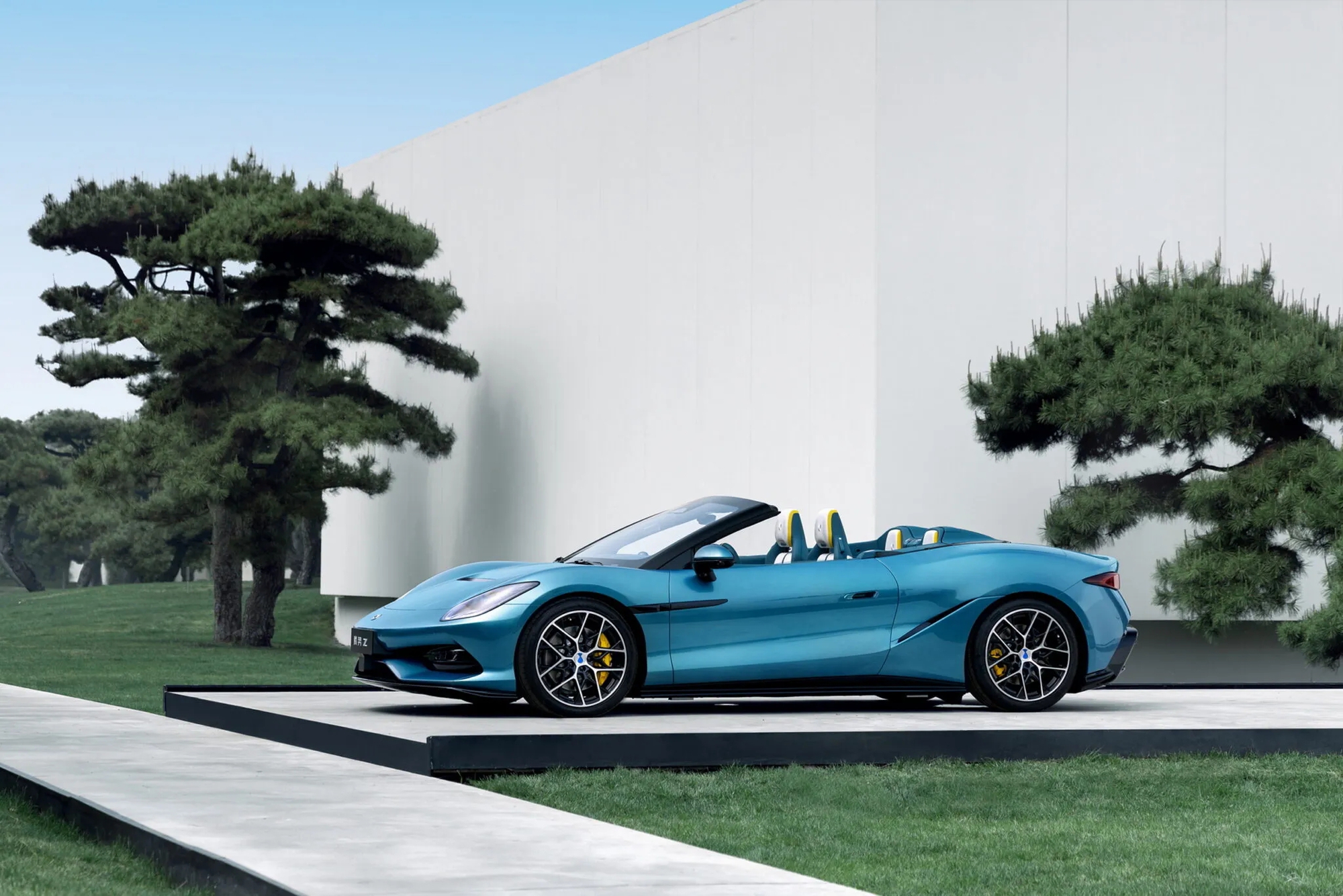 Hãng xe Trung Quốc vừa ra mắt mẫu xe 'dáng Maserati, sức mạnh Lamborghini' nhưng giá chỉ bằng chiếc Toyota - Ảnh 2