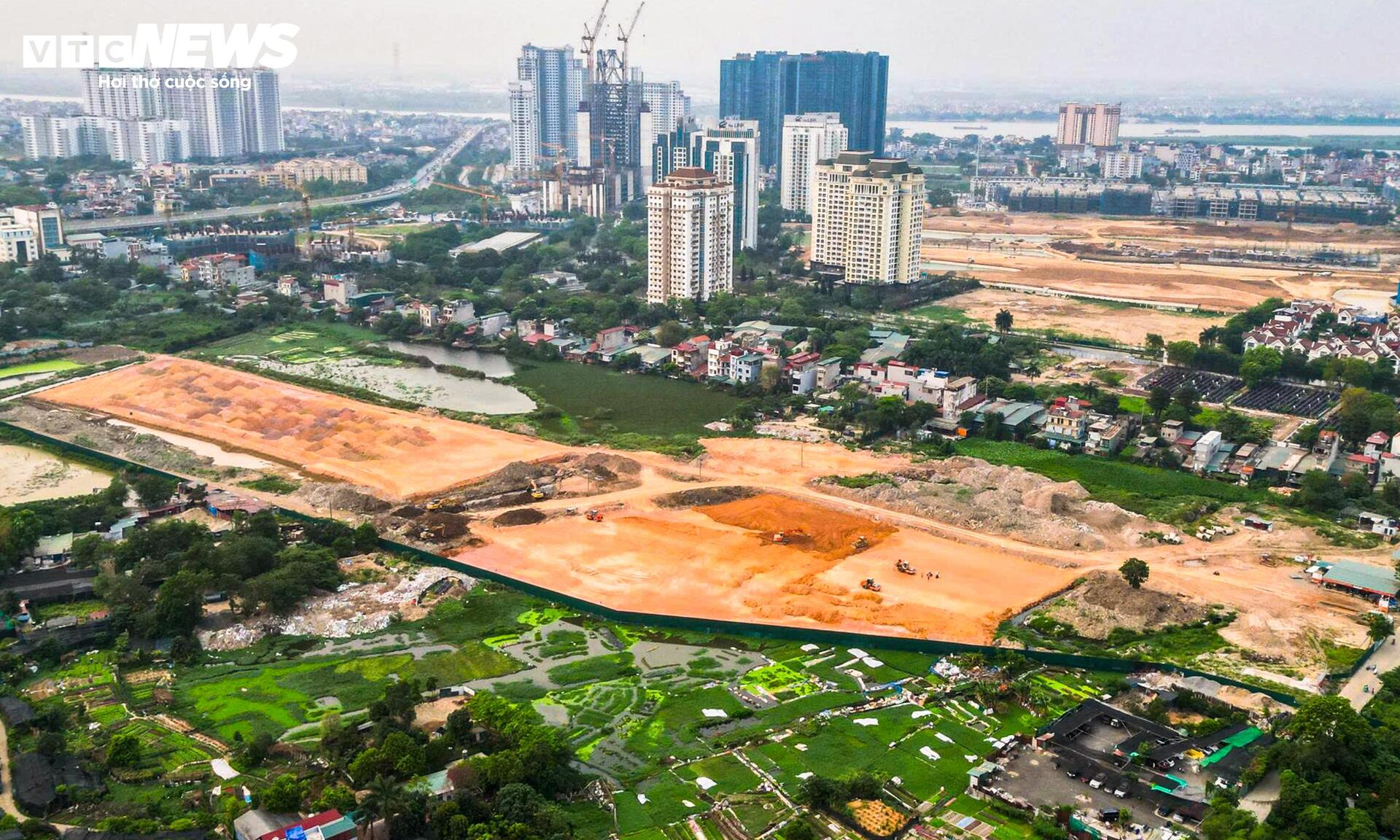 Cận cảnh công trường Depot Xuân Đỉnh tuyến Metro số 2 đang tăng tốc thi công - Ảnh 11