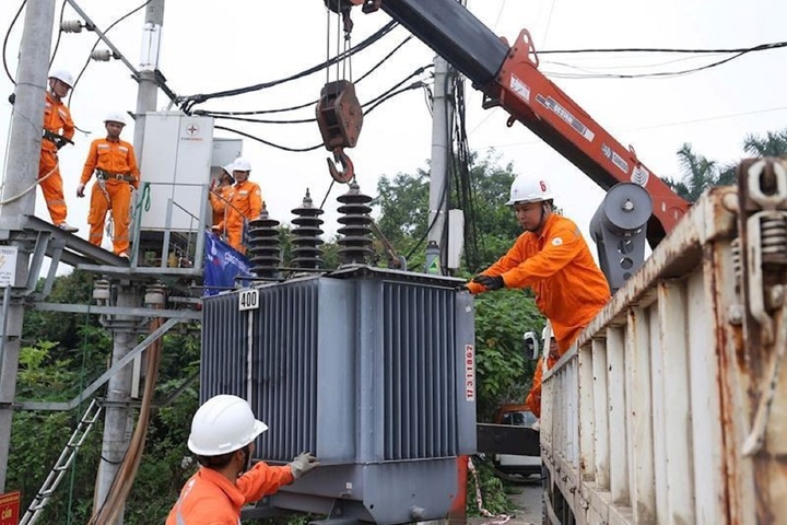 Thay đổi khung giờ tính giá điện: Ai sẽ chịu tác động? - Ảnh 1