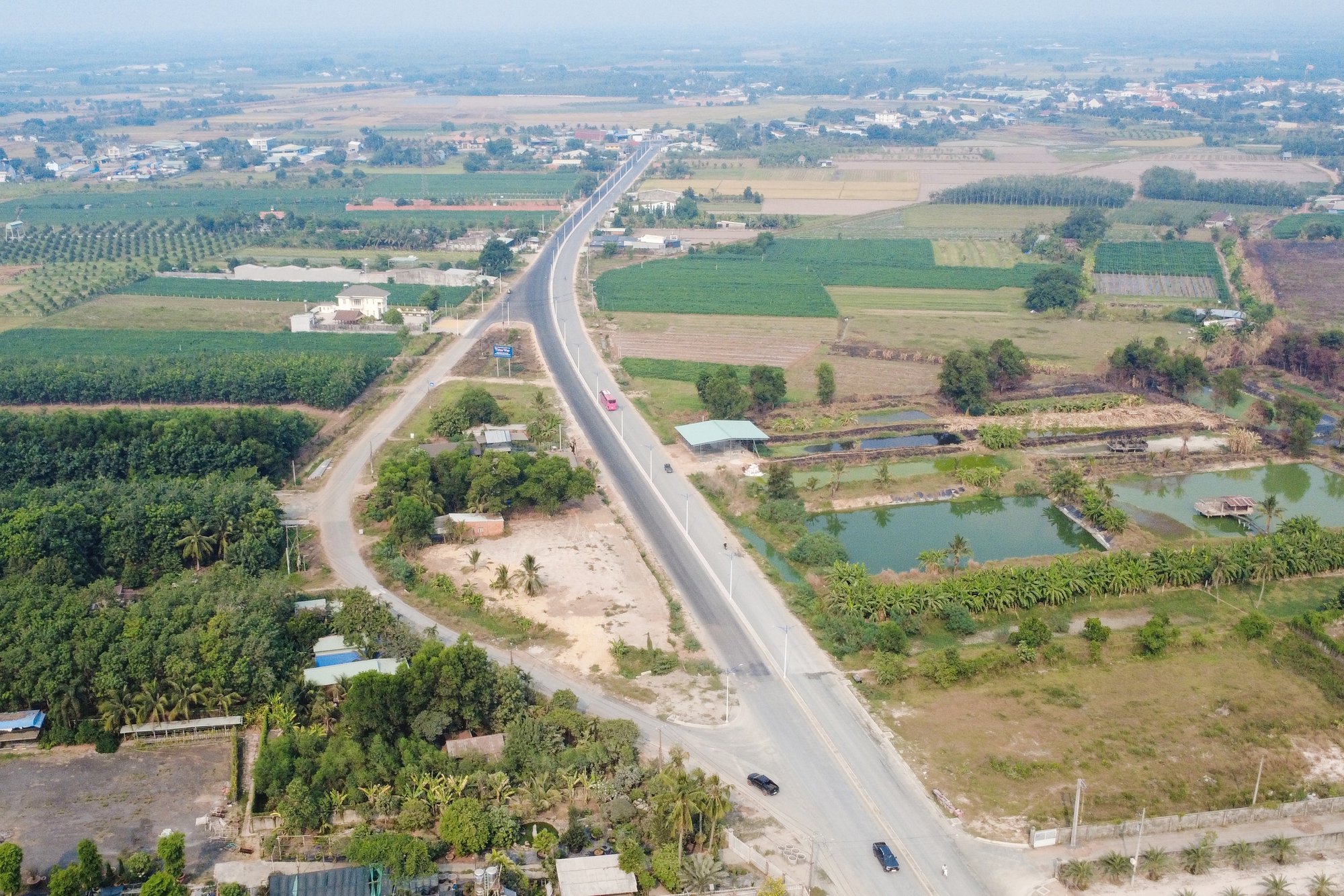 Cận cảnh công trường mở rộng đường ĐT784C ở Tây Ninh - Ảnh 13