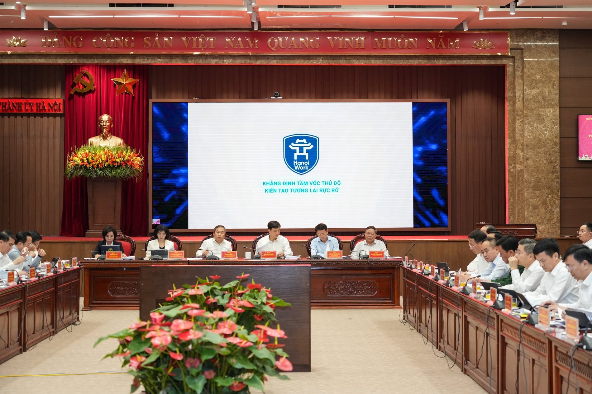 Hà Nội triển khai HanoiWork: Số hóa quản trị công việc, đánh giá cán bộ theo hiệu suất - Ảnh 1