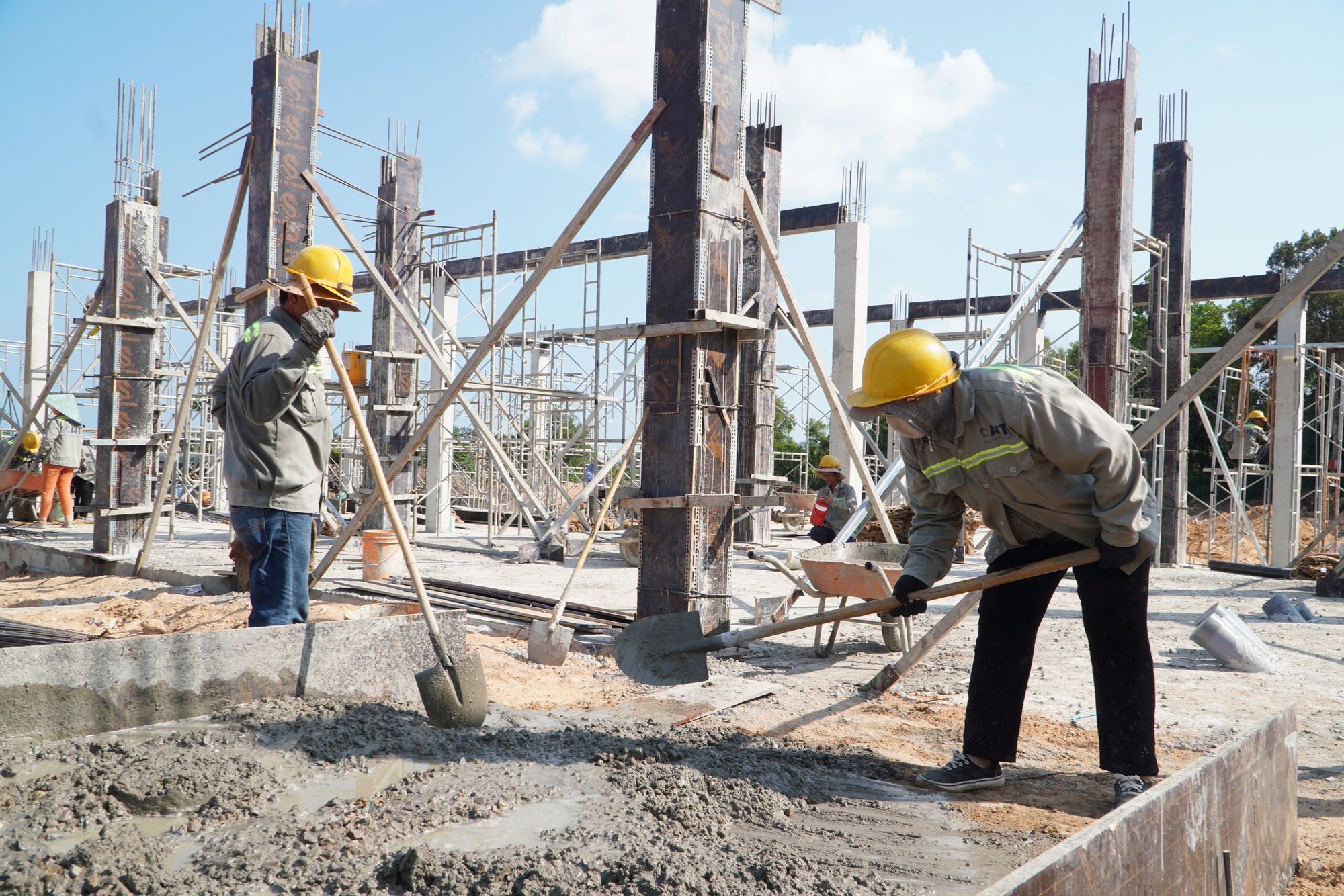 Dự án cấp điện cho APEC 2027 ở Phú Quốc có nguy cơ chậm tiến độ vì thiếu mặt bằng - Ảnh 2