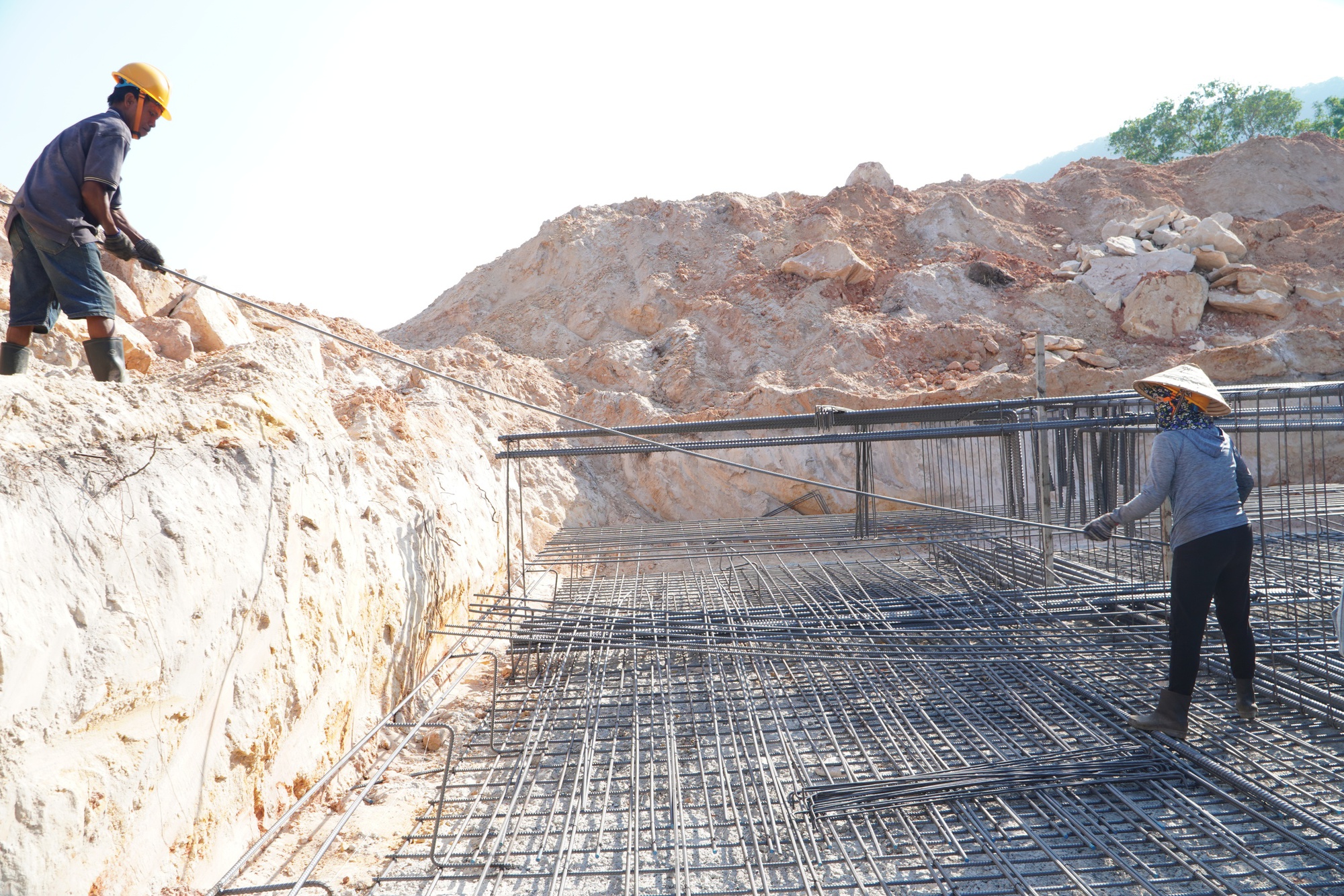 Dự án cấp điện cho APEC 2027 ở Phú Quốc có nguy cơ chậm tiến độ vì thiếu mặt bằng - Ảnh 3