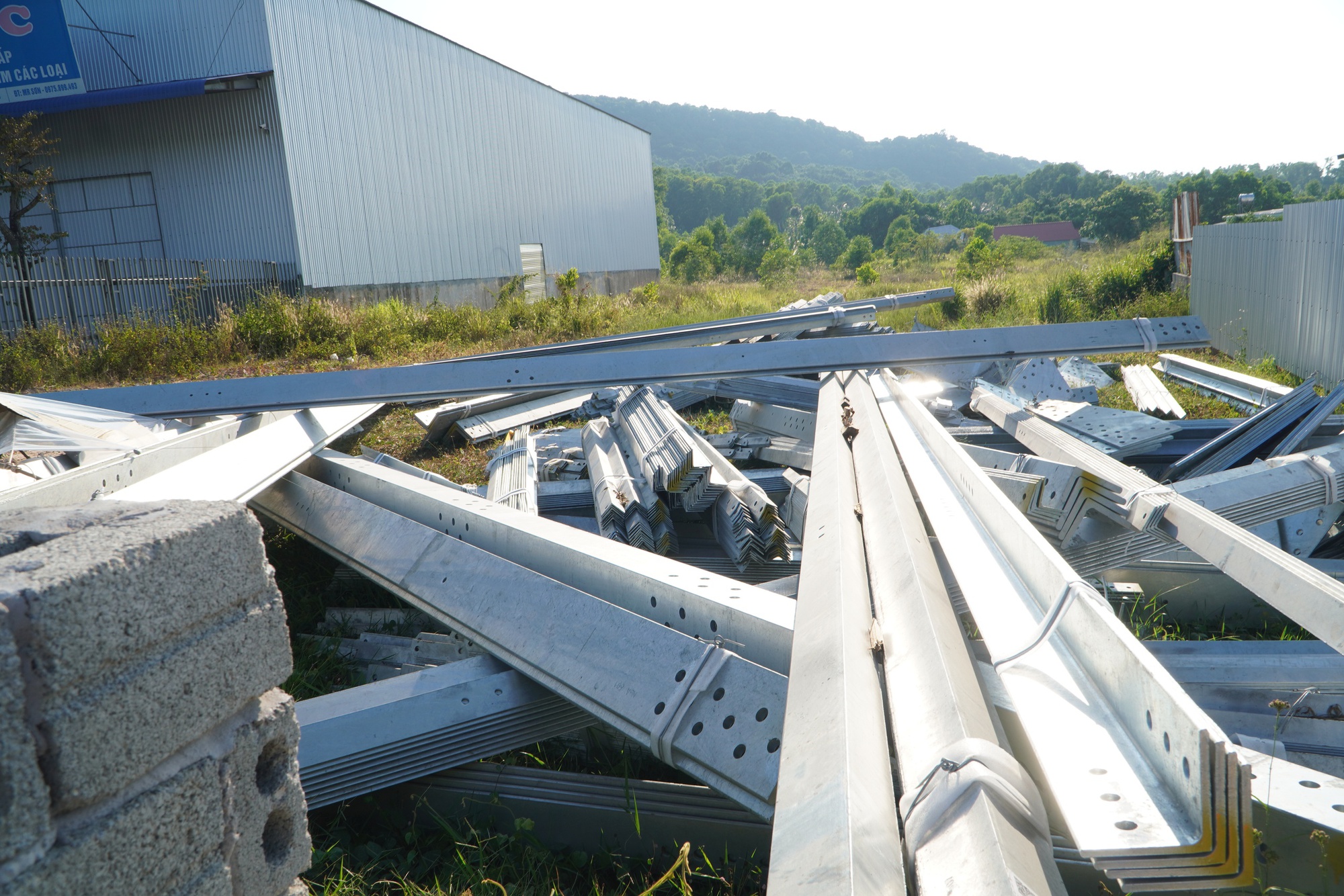 Dự án cấp điện cho APEC 2027 ở Phú Quốc có nguy cơ chậm tiến độ vì thiếu mặt bằng - Ảnh 4