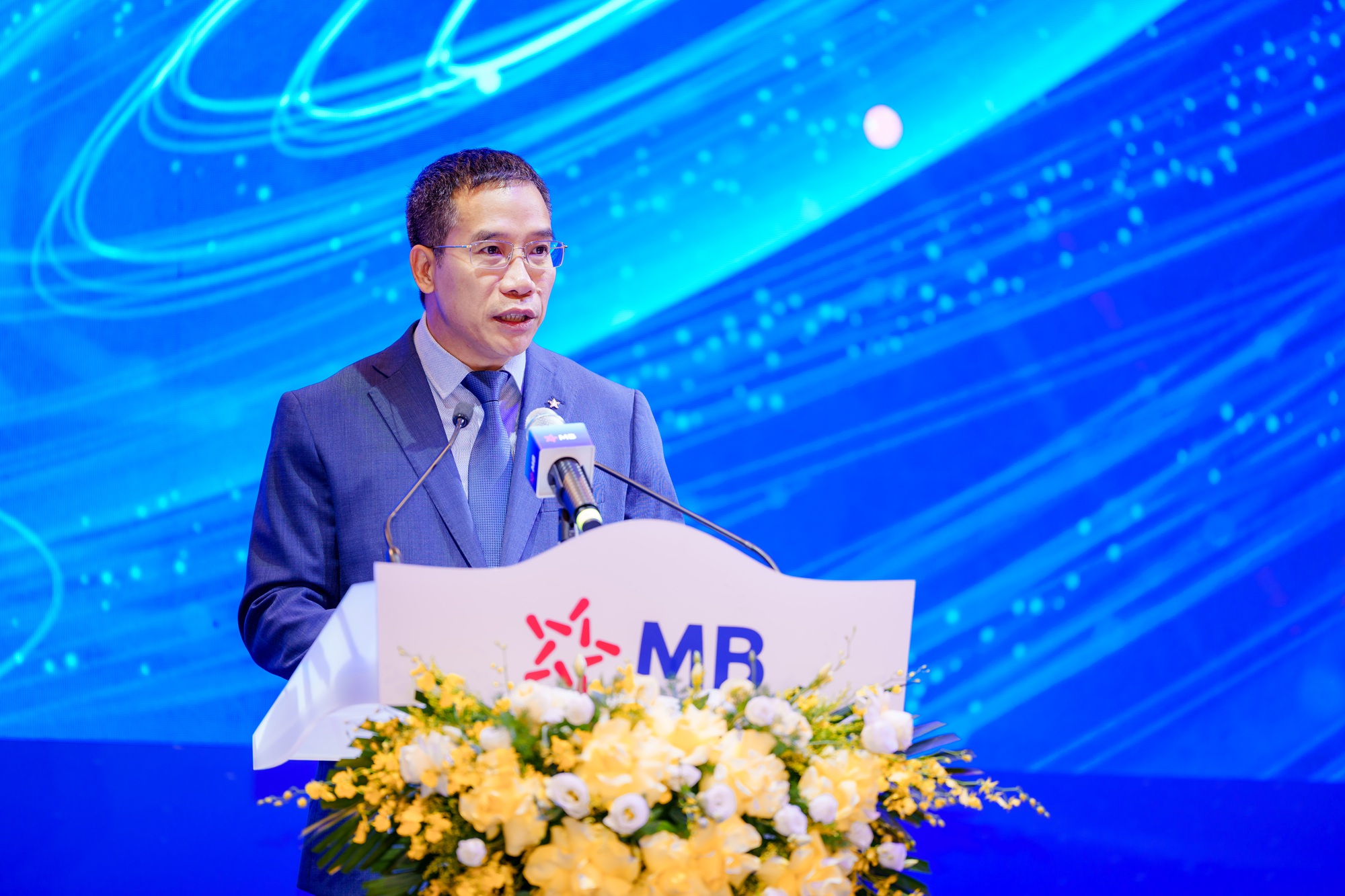 Bị cổ đông chất vấn tại sao không lập công ty tài sản số, Chủ tịch MB nói gì? - Ảnh 1