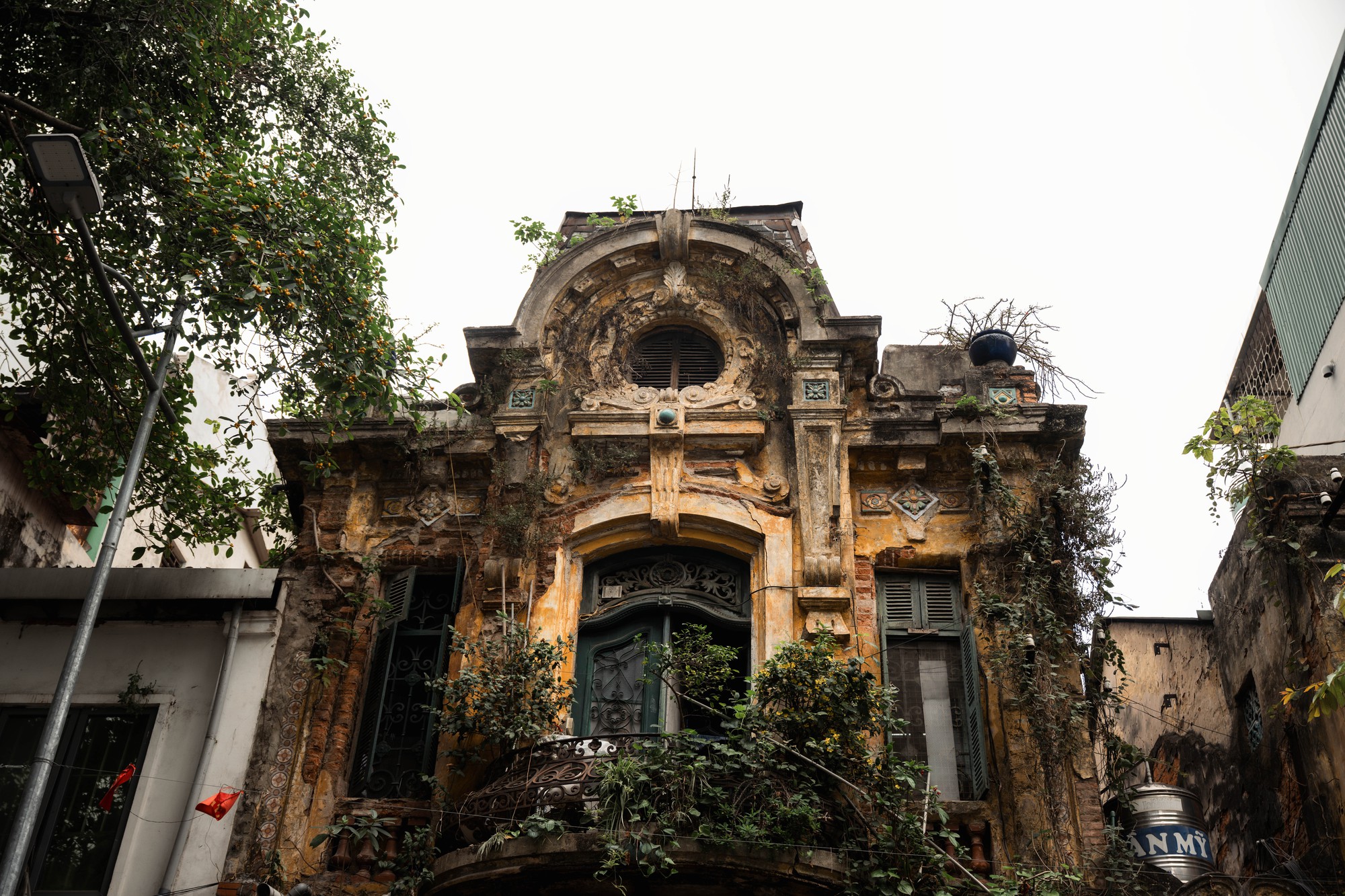 Chuyện chưa kể về căn biệt thự 57B Hàng Bồ giữa lòng Hà Nội: Cuộc sống hiện tại khiến nhiều người ngỡ ngàng - Ảnh 12