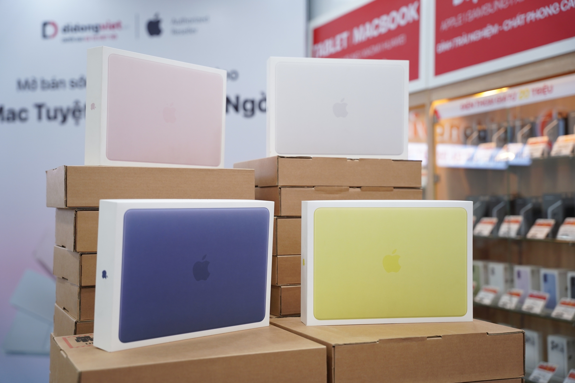 Apple lần đầu tung máy giá rẻ không ngờ, gây "sốt" tại Việt Nam, laptop phổ thông "nín thở"! - Ảnh 1