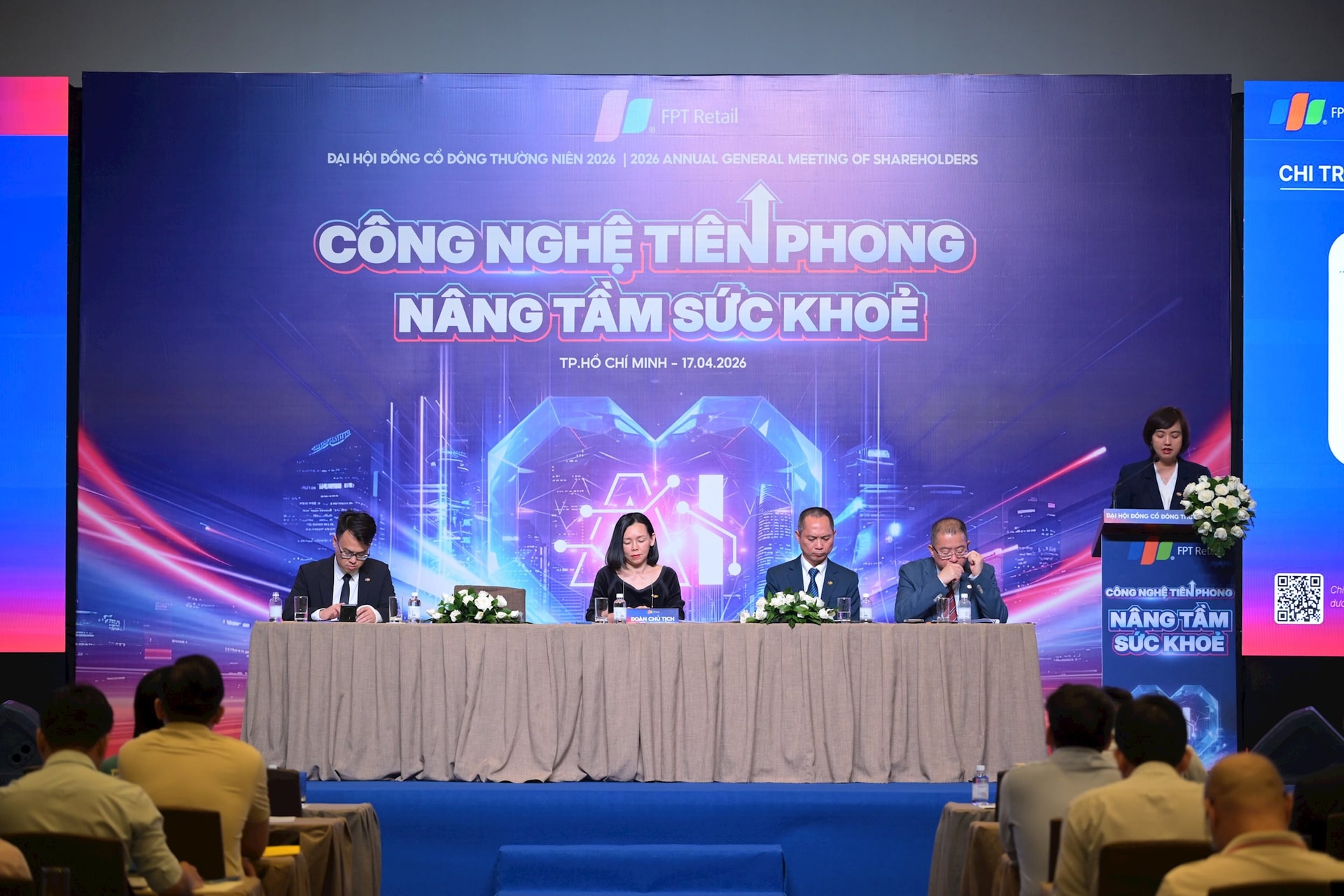 ĐHCĐ FPT Retail: Long Châu sẽ mang hơn 30 loại thuốc, giải pháp tiên tiến thế giới điều trị bệnh hiếm, bệnh mạn tính về Việt Nam trong năm 2026 - Ảnh 1