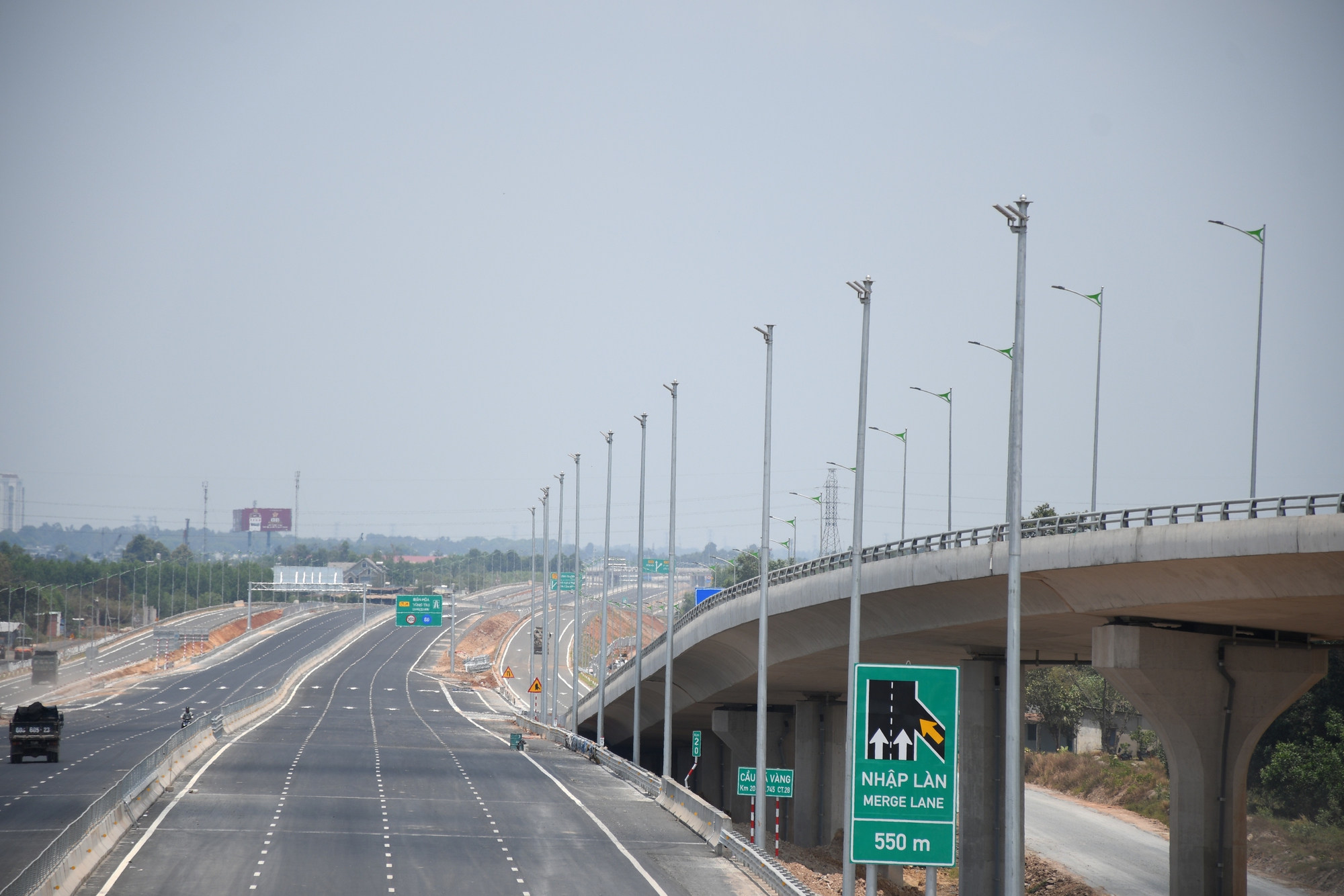 Thông xe hơn 37 km cao tốc Biên Hòa – Vũng Tàu vào đêm 29-4 - Ảnh 6