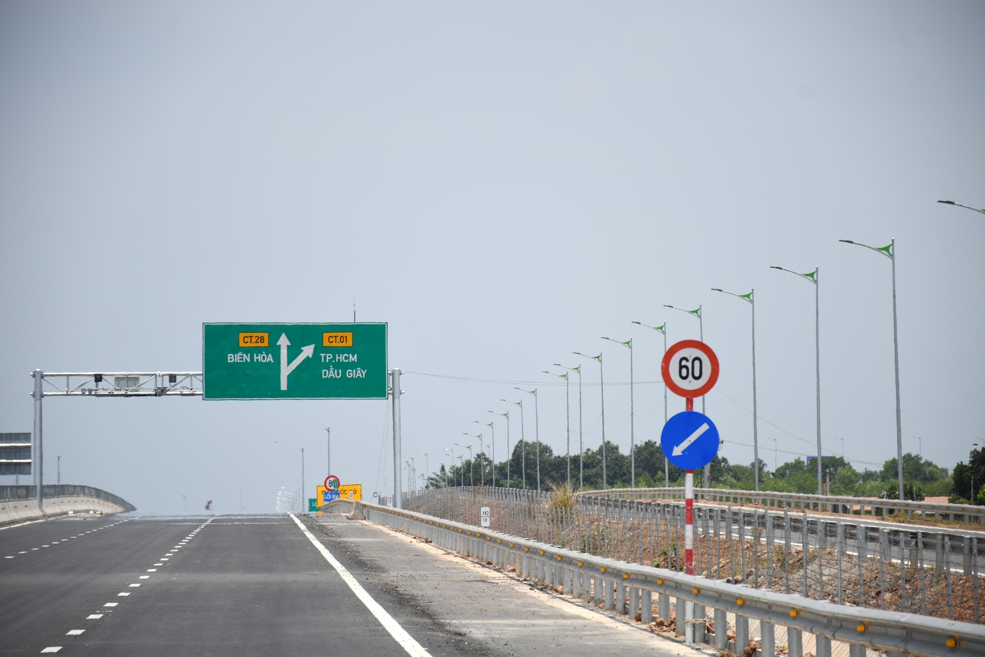 Thông xe hơn 37 km cao tốc Biên Hòa – Vũng Tàu vào đêm 29-4 - Ảnh 7