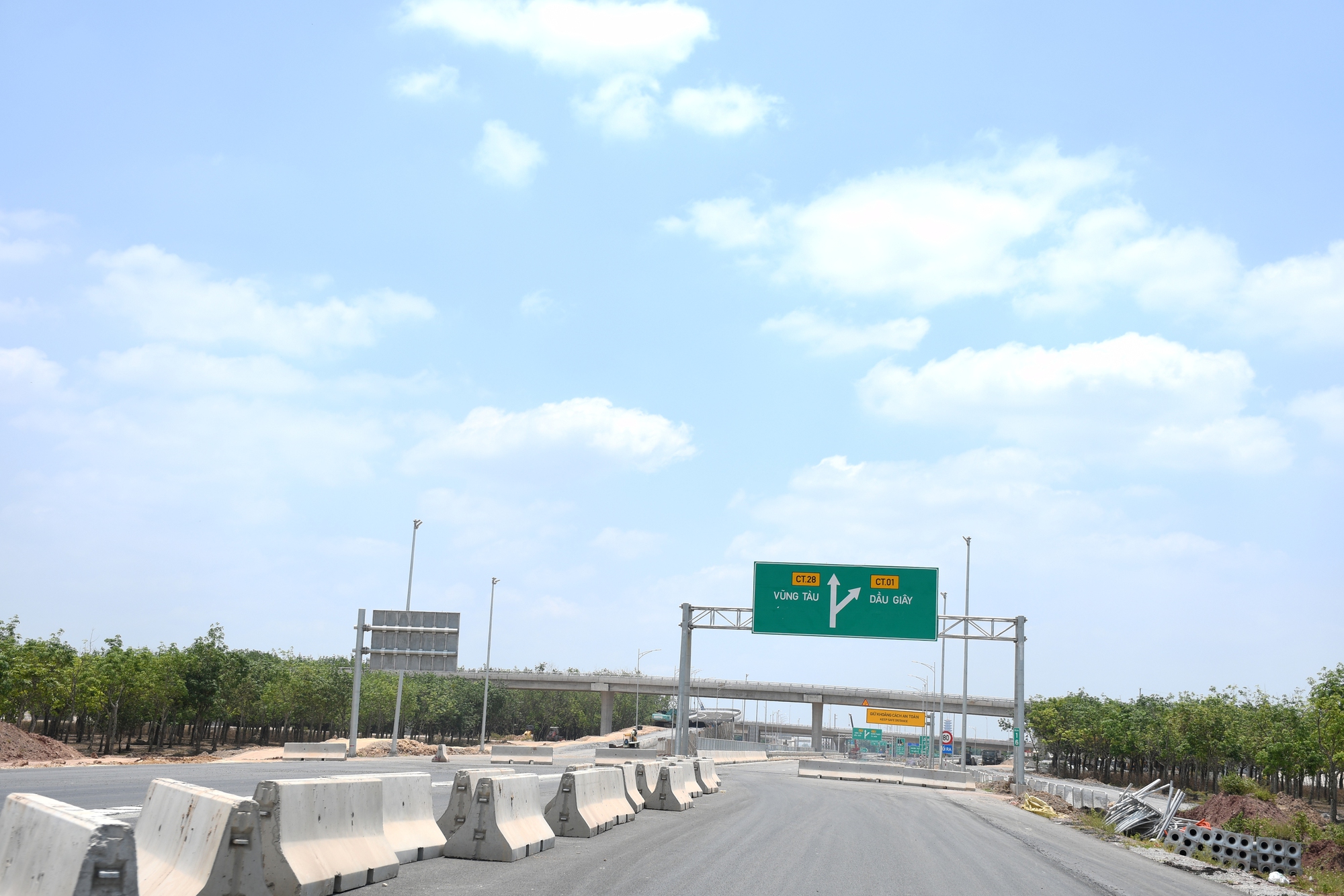 Các dự án giao thông kết nối sân bay Long Thành vừa nhận "tối hậu thư" - Ảnh 3