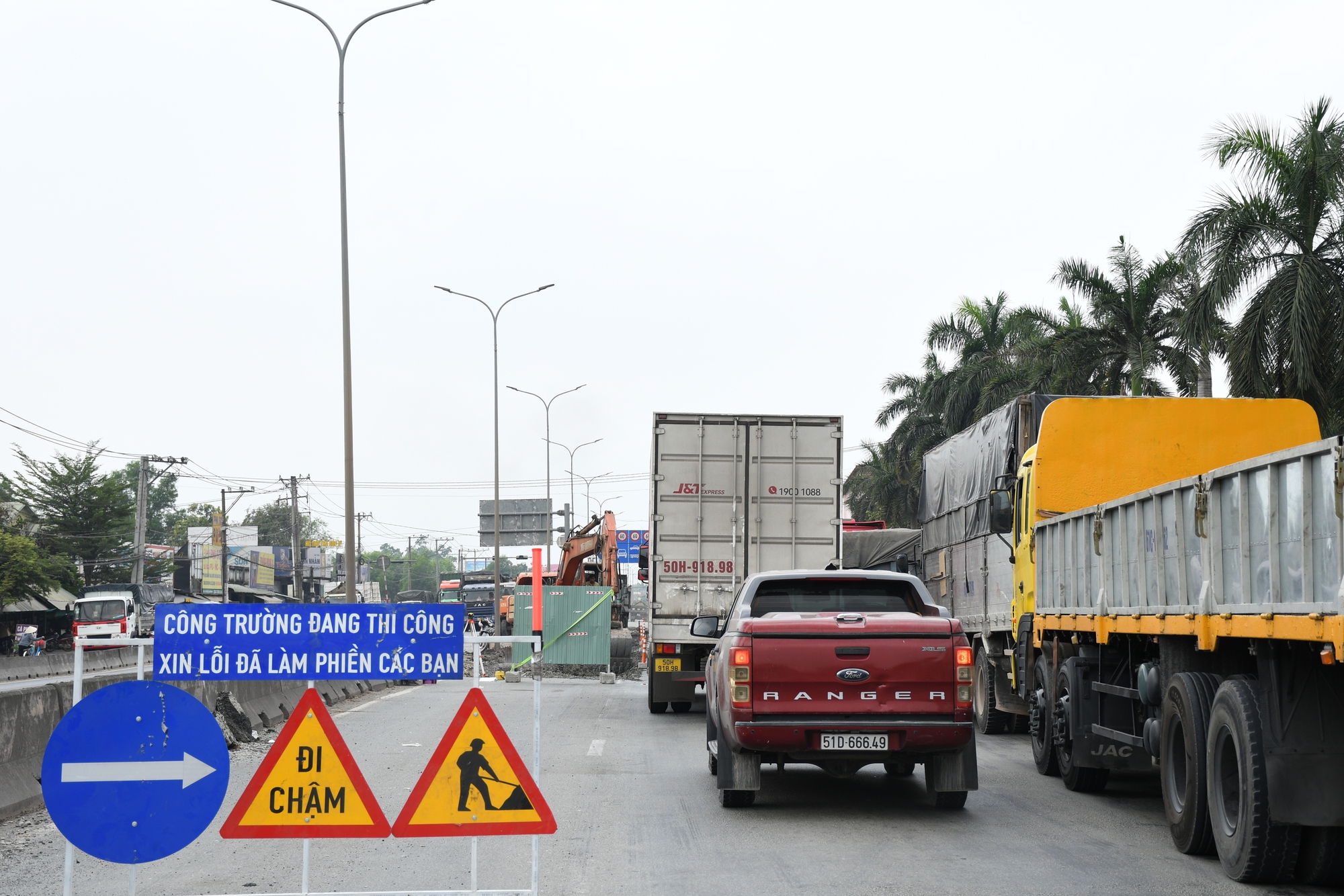 Hình ảnh sửa chữa Quốc lộ 51 xuống cấp nghiêm trọng - Ảnh 4