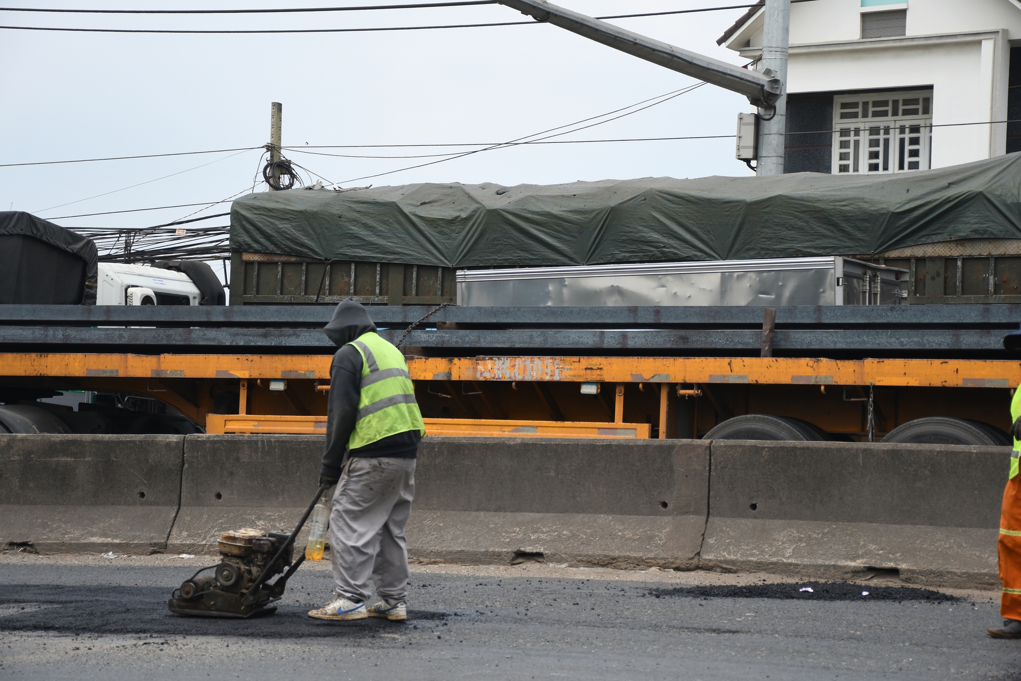 Hình ảnh sửa chữa Quốc lộ 51 xuống cấp nghiêm trọng - Ảnh 15