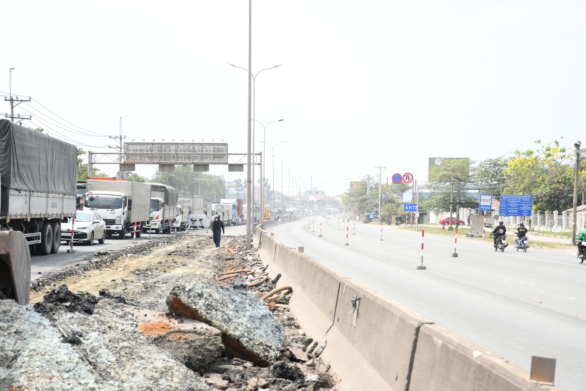 Hình ảnh sửa chữa Quốc lộ 51 xuống cấp nghiêm trọng - Ảnh 17