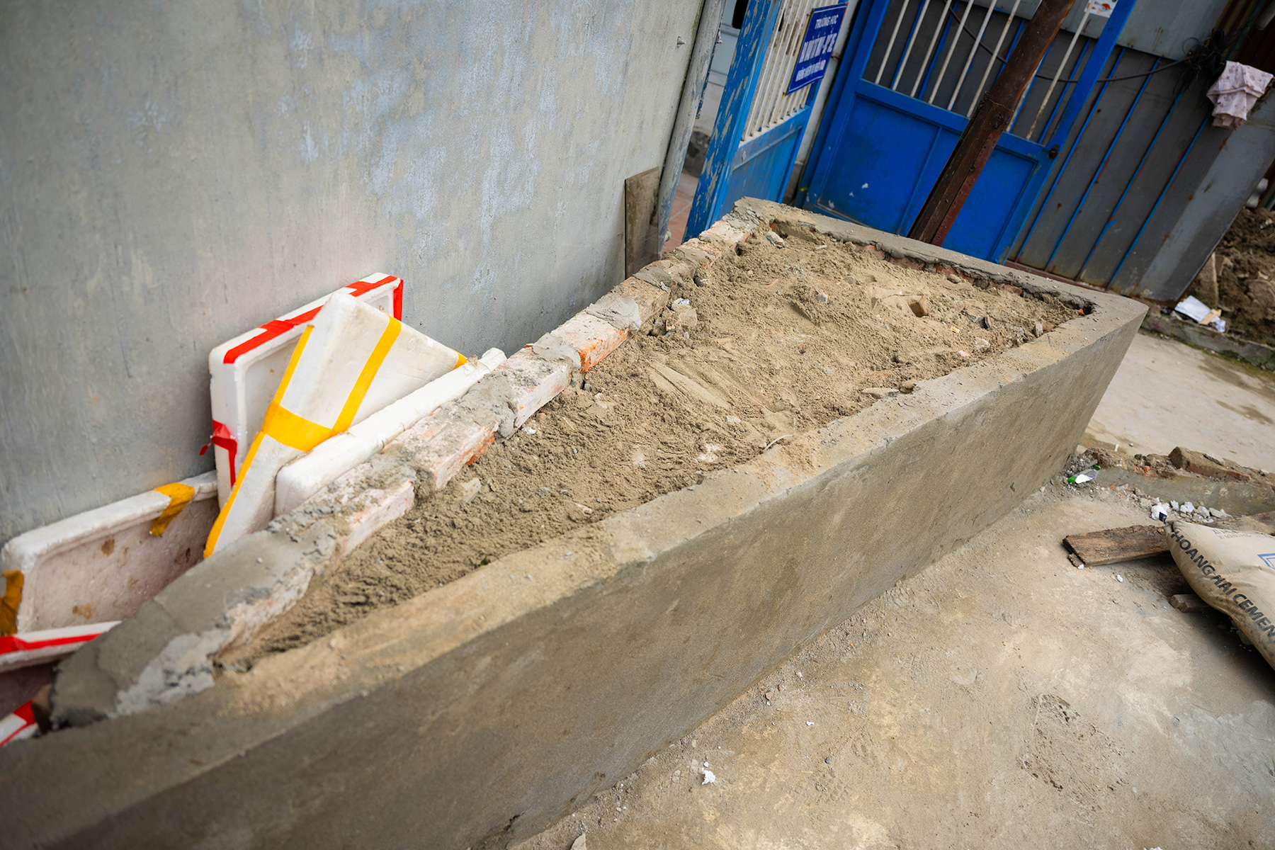 Cận cảnh loạt nhà siêu mỏng, siêu méo trên tuyến đường 500m ở Hà Nội - Ảnh 11