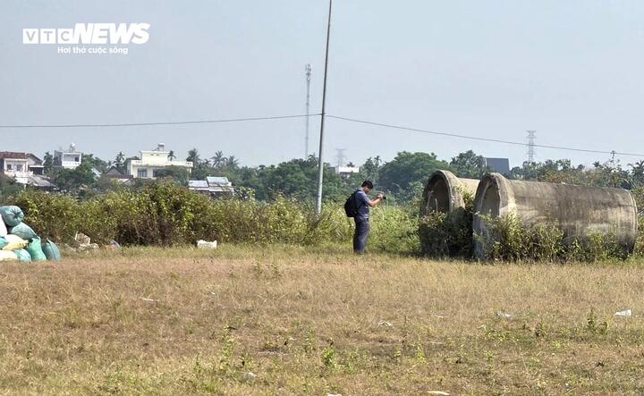 Công trình hơn 185 tỷ làm gần 1 thập kỷ không xong, thành nơi chăn thả bò - Ảnh 4