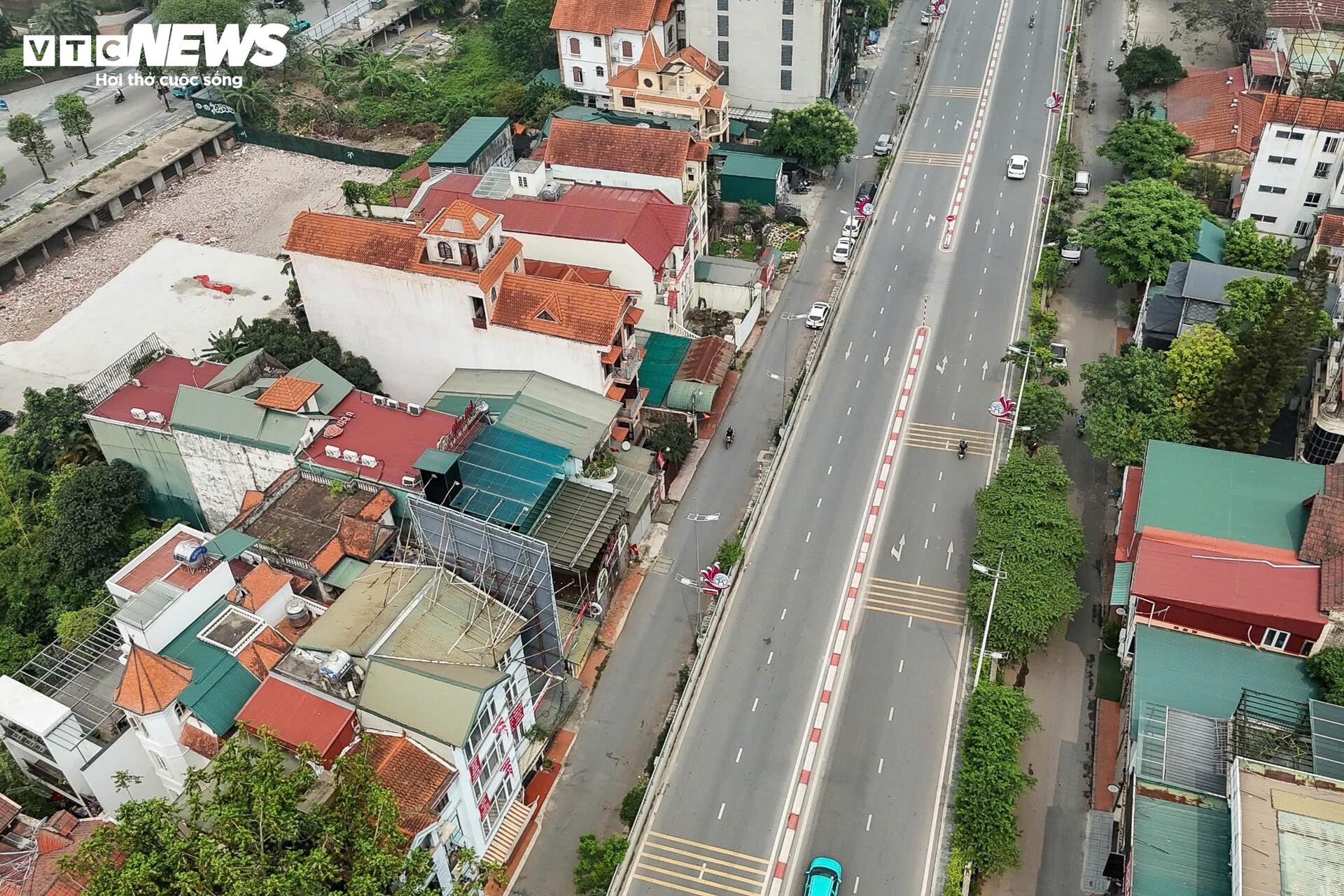 Hiện trạng đoạn đường 100m trị giá hơn 600 tỷ đồng vừa khởi công ở Hà Nội - Ảnh 4