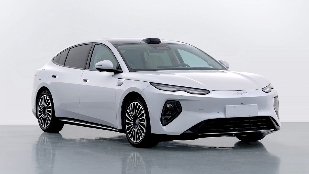 Sạc 5 phút chạy 400km: BYD Seal 08 lộ diện thông số khiến đối thủ 'đứng ngồi không yên' - Ảnh 1