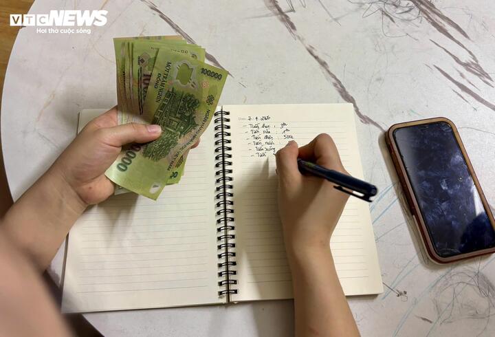 Sống ở nơi đắt đỏ nhất nước: Lương 10 triệu không trụ nổi, 30 triệu cũng khó thở - Ảnh 5