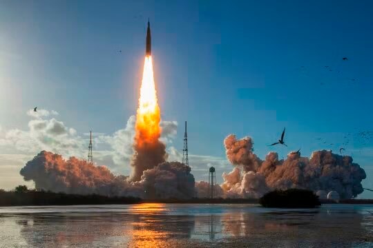 Cụ ông Nhật Bản muốn xây nhà máy chip trên Mặt Trăng, được chính phủ tài trợ 600 triệu USD - Ảnh 2