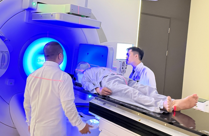 Một người bệnh được BHYT chi trả 6,7 tỉ đồng - Ảnh 2