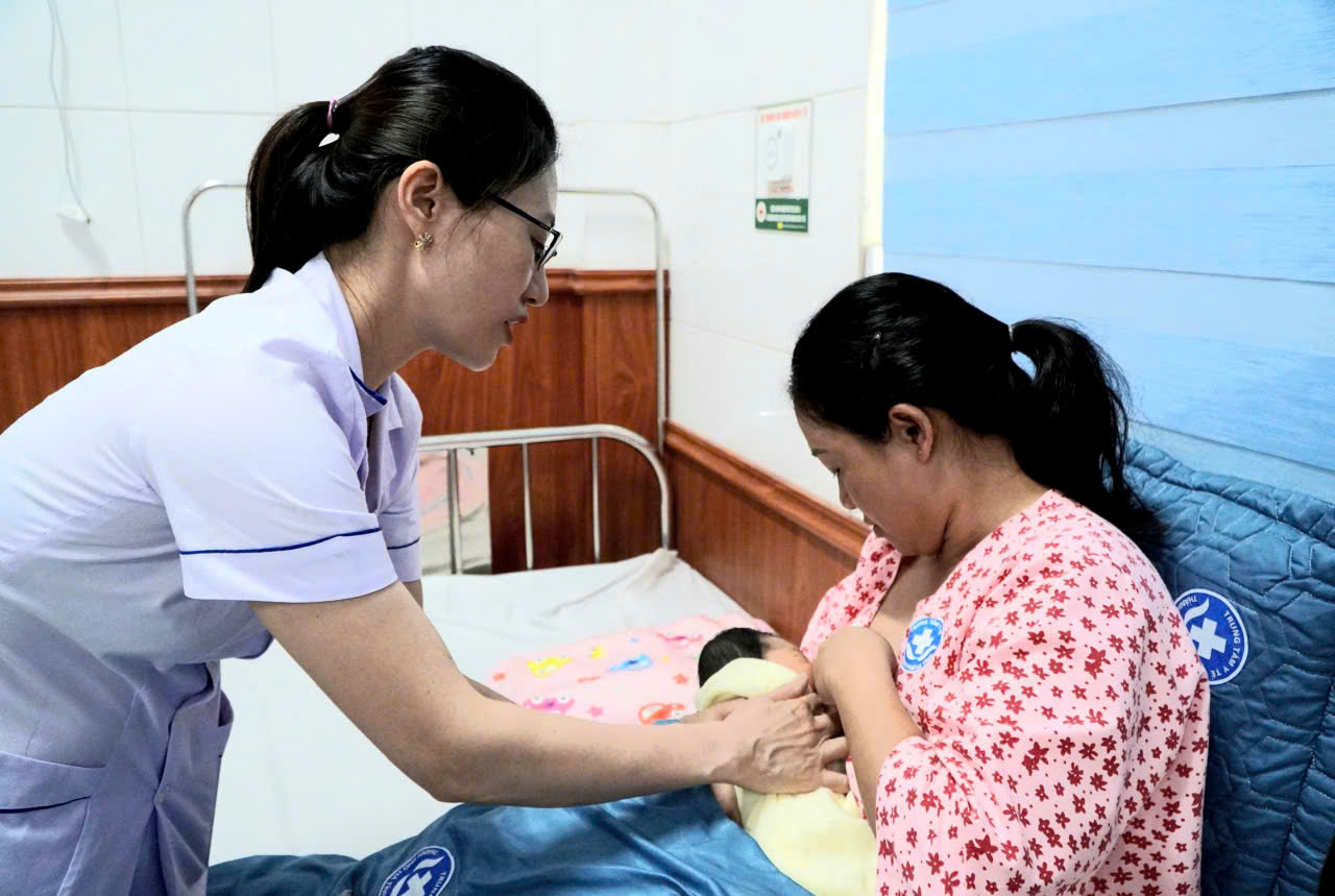 Hút thuốc lá điện tử bị phạt tới 5 triệu đồng - Ảnh 2