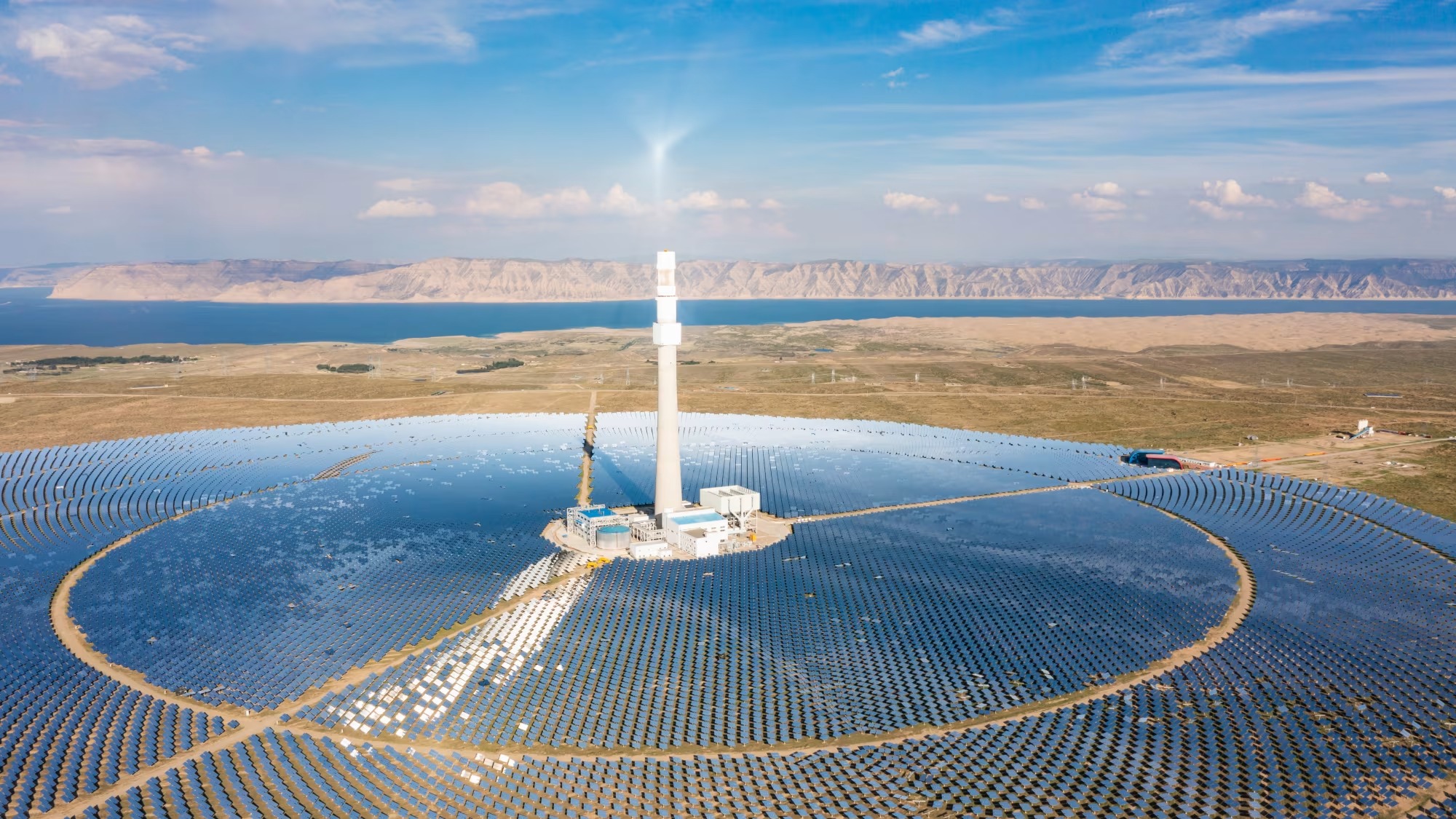 Hơn 10 năm đi theo châm ngôn của ông Tập Cận Bình: Trung Quốc đứng vững trước cú sốc chưa từng có - Ảnh 1