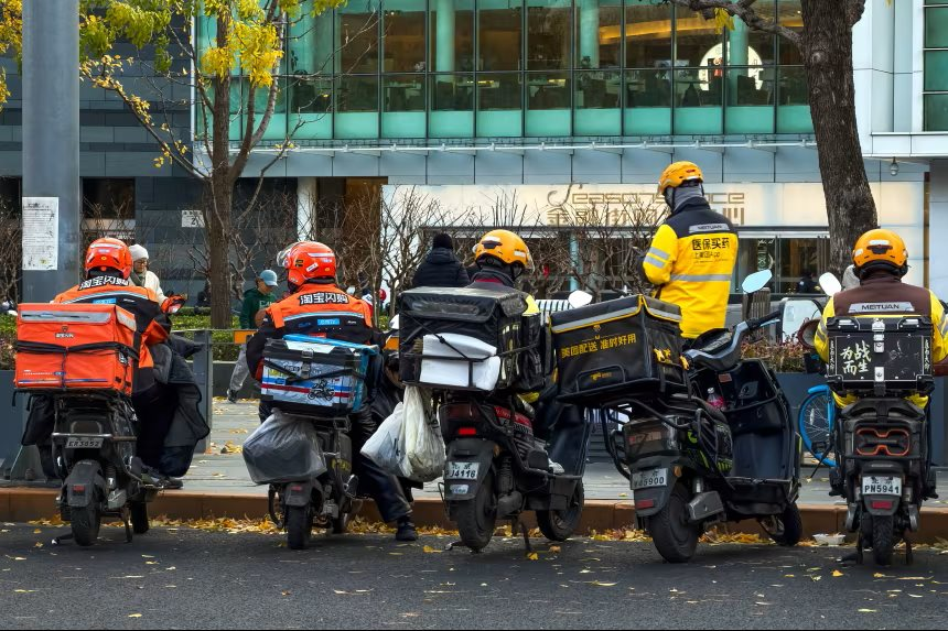 Sự thật phơi bày chấn động Trung Quốc: Chiếc “bánh ma” cùng mẩu giấy “giữ im lặng” hé lộ một mưu mô thâm độc - Ảnh 3