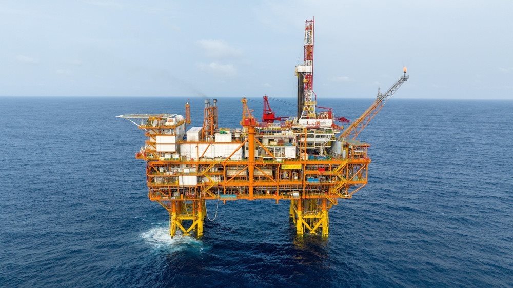 'Mỏ dầu' không bao giờ cạn giúp láng giềng Việt Nam thu về hàng tỷ USD, bất chấp Mỹ siết chặt xuất khẩu - Ảnh 1