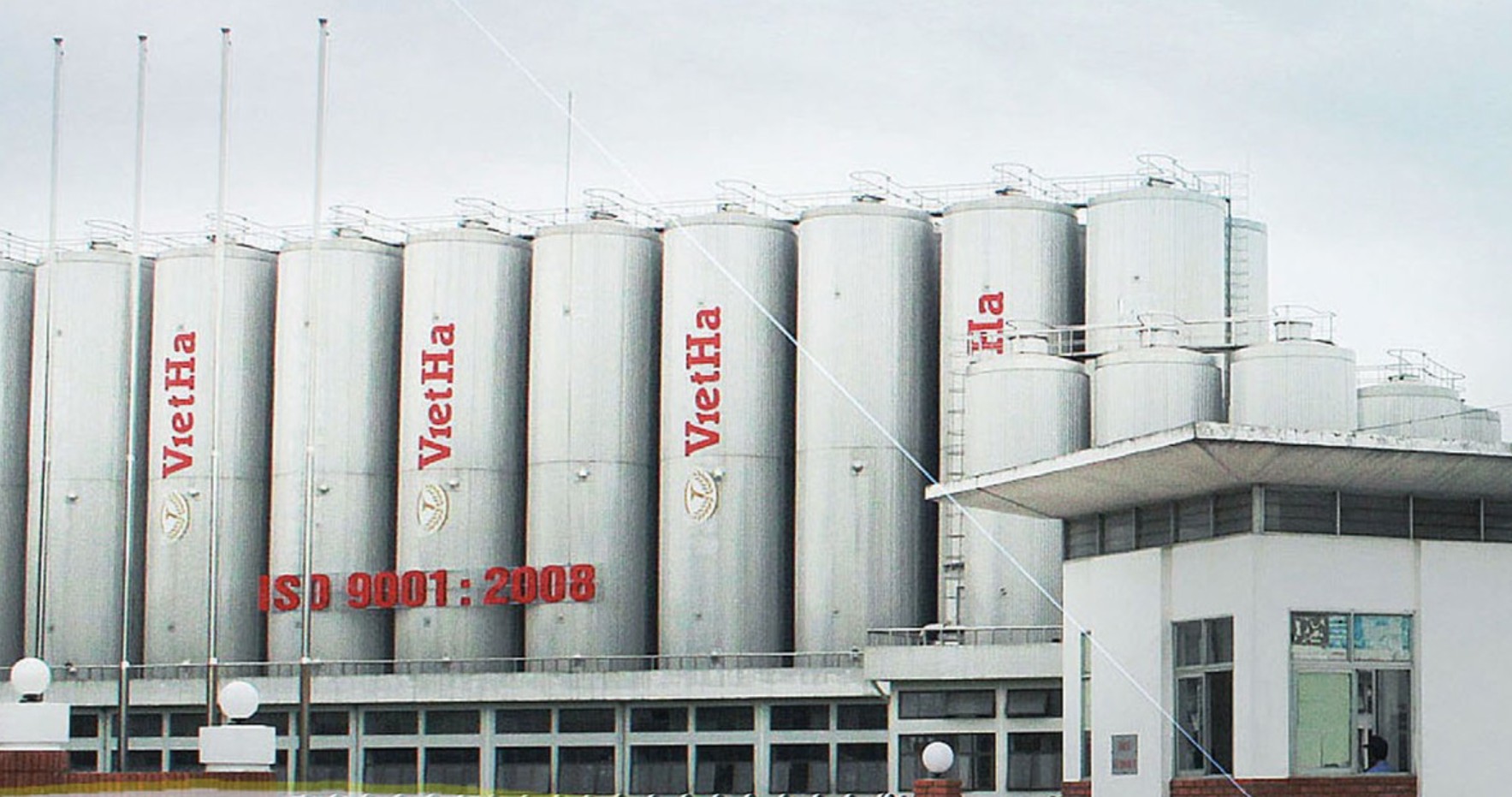 Hà Nội muốn đấu giá cổ phần doanh nghiệp sở hữu thương hiệu Bia Việt Hà - Ảnh 1