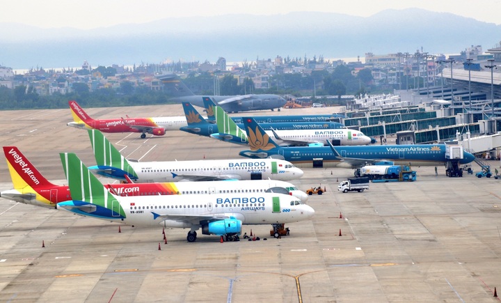 Giá vé máy bay kỳ nghỉ lễ 30/4-1/5 nhiều chặng quay đầu giảm - Ảnh 2