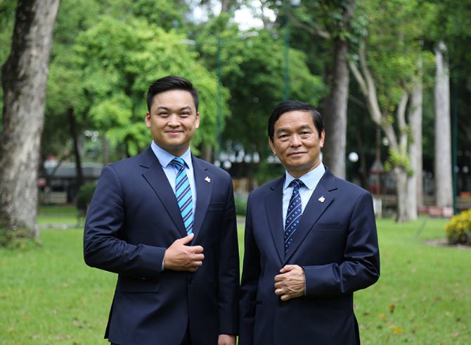 Những cặp cha con đình đám cùng lãnh đạo doanh nghiệp trên sàn chứng khoán - Ảnh 3