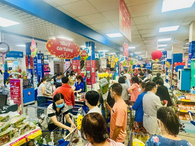 Doanh nghiệp nêu khó khăn về việc khách không lấy hóa đơn, không cung cấp thông tin: Trưởng Thuế Hà Nội nói gì? - Ảnh 1