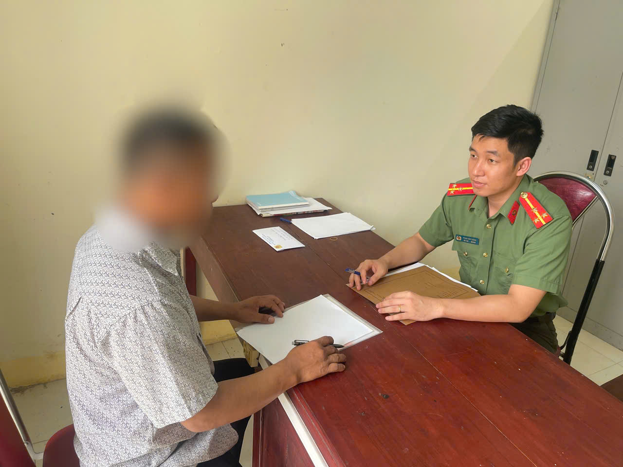 Công an có thông báo quan trọng về hộ chiếu, người dân đặc biệt lưu ý kẻo bị phạt - Ảnh 1