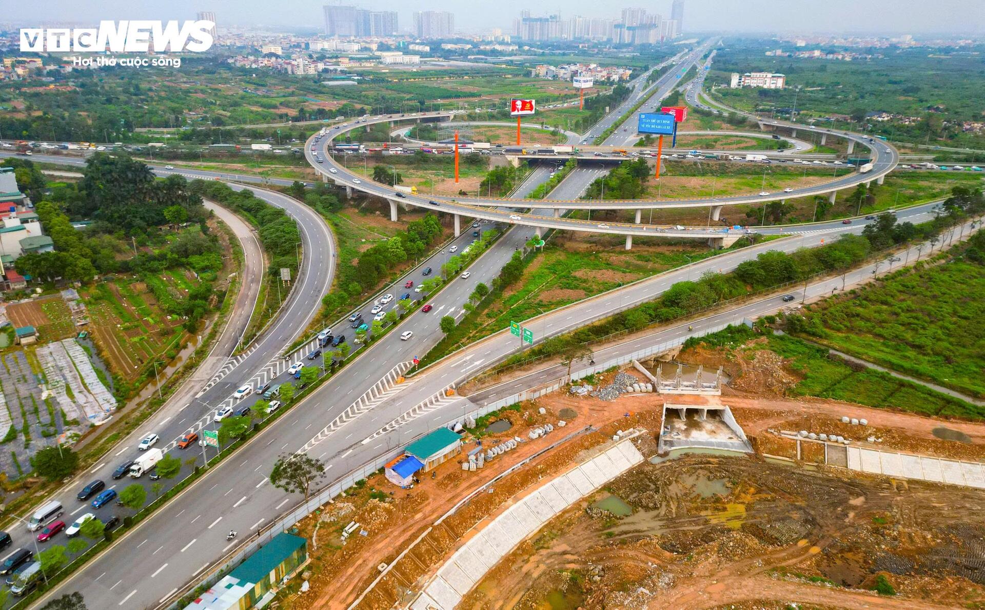 Mục sở thị 'siêu hồ' hơn 30ha giúp giảm ngập phía Đông Hà Nội - Ảnh 12